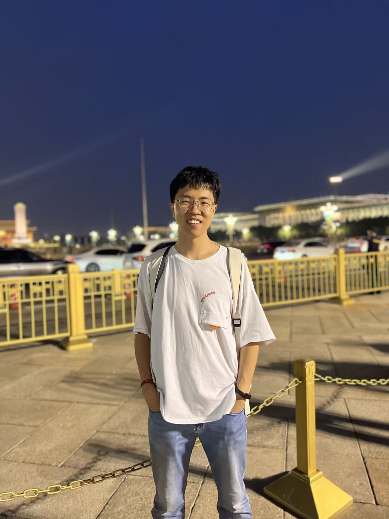 Shuai Li